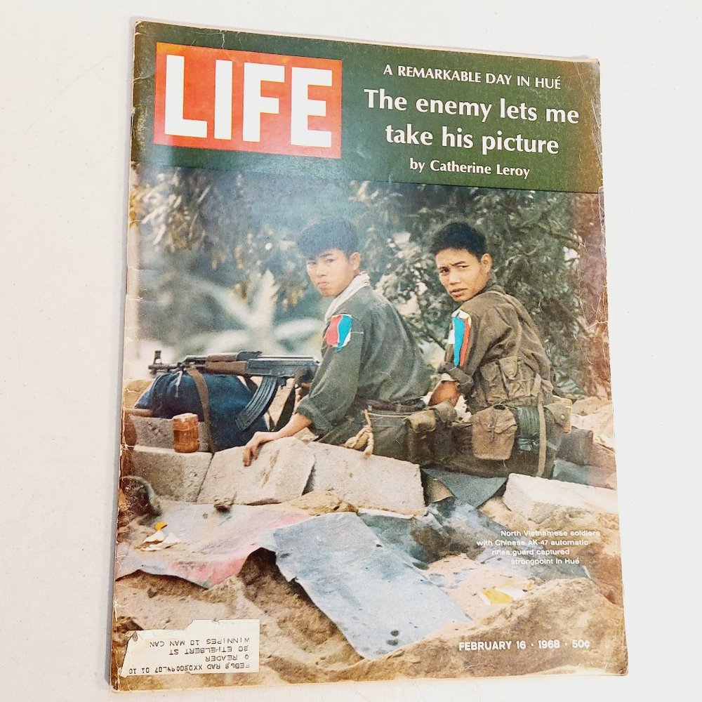 Vtg LIFE Magazine February 16, 1968 - A remarkable day in Hue`